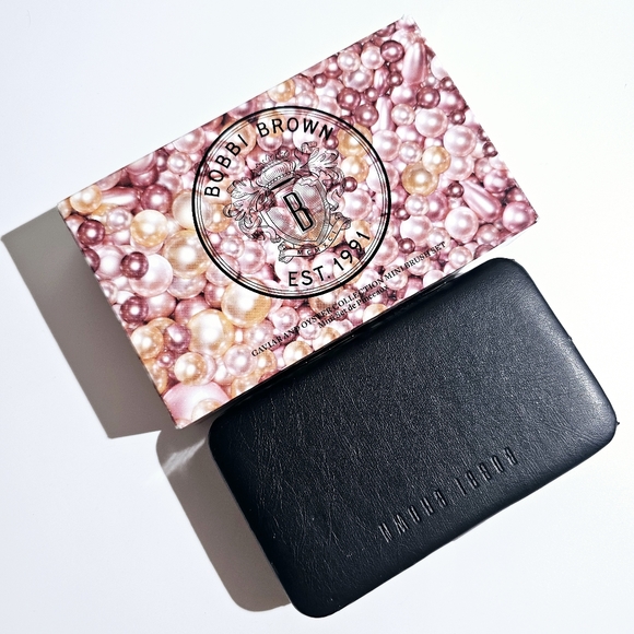 Bobbi Brown Caviar and Oyster Collection Mini Brush Set New - Picture 3 of 6